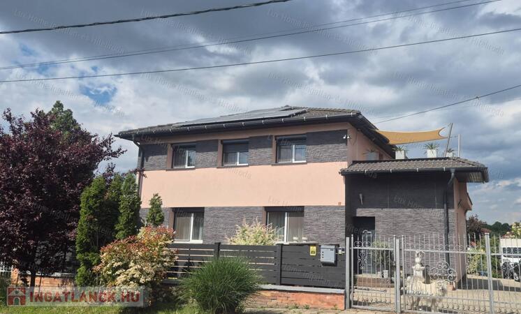 Modern családi ház