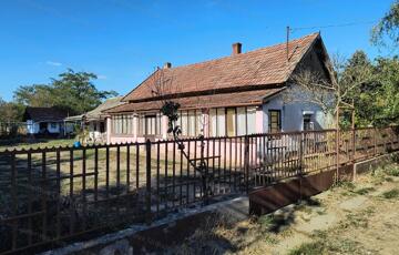 Eladó családi ház