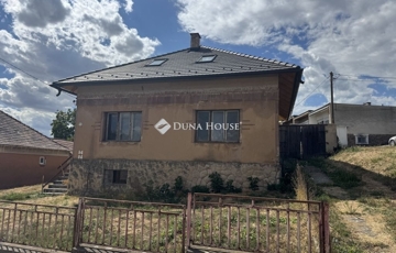 Eladó családi ház