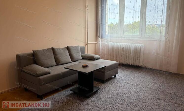Megérkezni, beköltözni, otthon lenni Tatabányán 57 m2-en