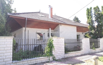 Eladó családi ház