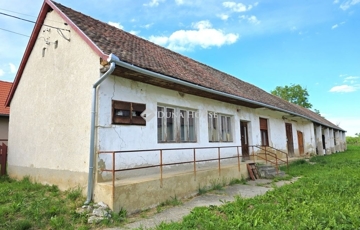 Eladó családi ház