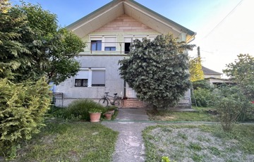 Eladó családi ház