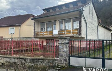 Eladó családi ház