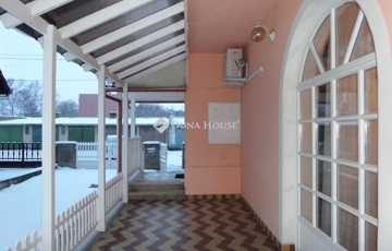 Eladó családi ház