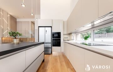 Eladó családi ház