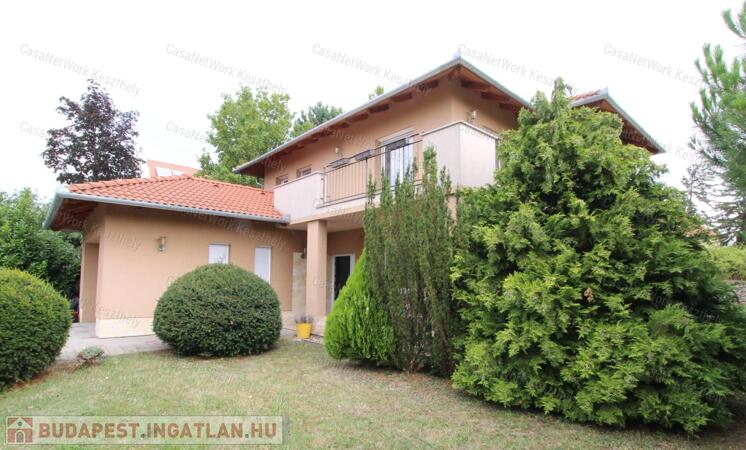 Minden igényt kielégítő családi ház Balatongyörökön                                 