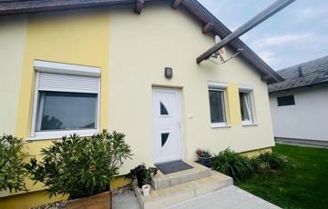 Eladó családi ház