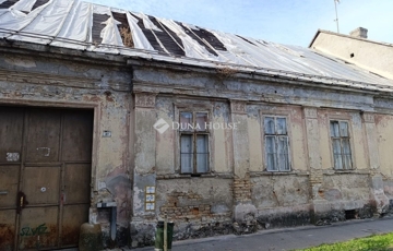 Eladó családi ház