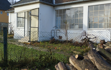 Eladó családi ház