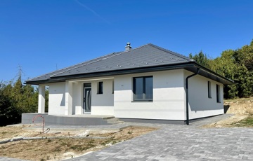 Eladó családi ház