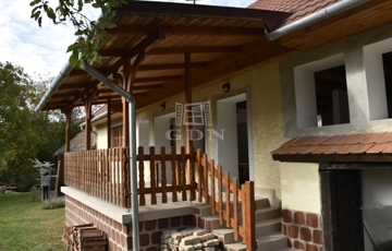 Eladó családi ház