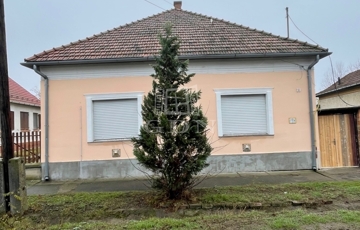 Eladó családi ház