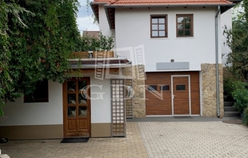 Eladó családi ház