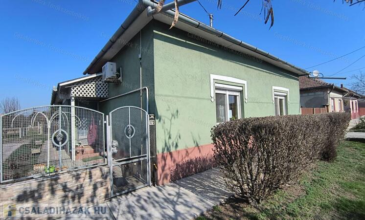 Eladó családi ház Törökszentmiklóson az Alvégen!                                 