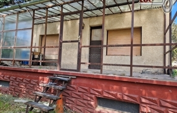 Eladó családi ház