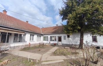 Eladó családi ház