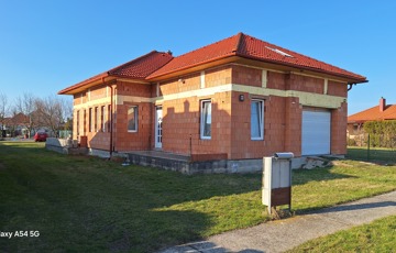 Eladó családi ház