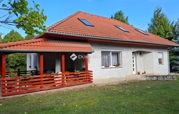 Eladó családi ház