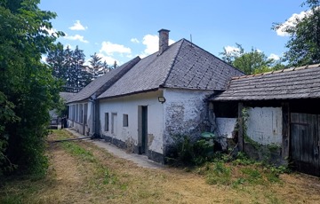 Eladó családi ház