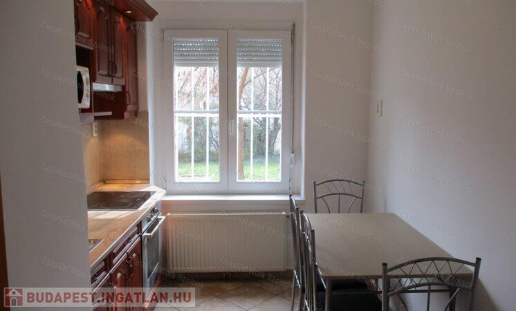 Szolnokon a központban 3 szobás lakás kiadó!                                 