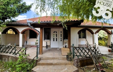 Eladó családi ház