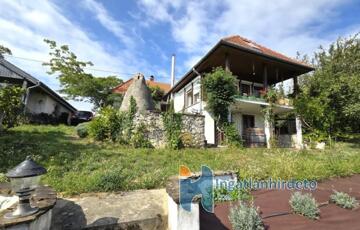 Eladó családi ház