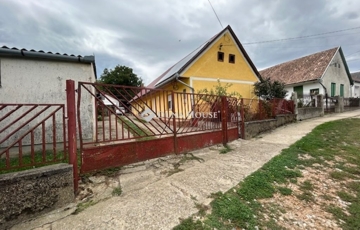 Eladó családi ház