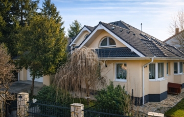 Eladó családi ház