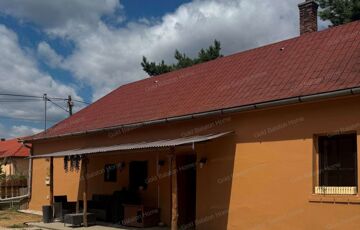 Eladó családi ház