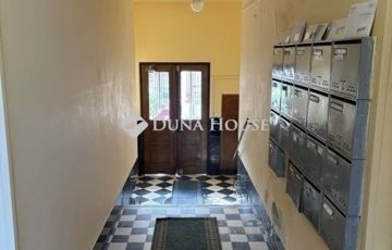 Eladó lakás