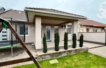 Eladó családi ház