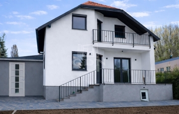 Eladó családi ház