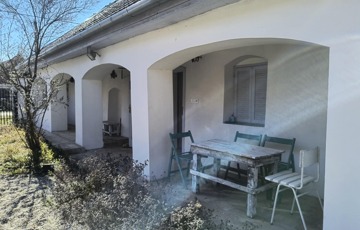 Eladó családi ház
