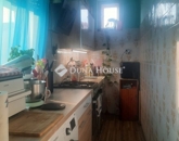 Eladó családi ház Újhartyán 99 900 000 Ft