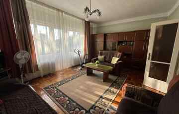 Eladó családi ház