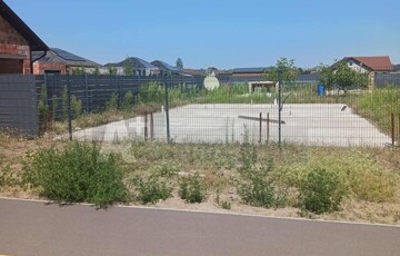 Eladó telek/földterület