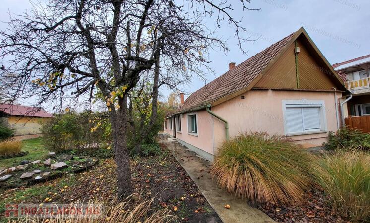 Eladó családi ház Jászapátin