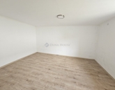 Eladó családi ház Újpetre 15 900 000 Ft