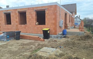 Eladó családi ház