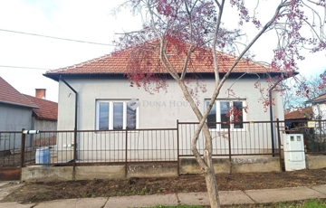 Eladó családi ház