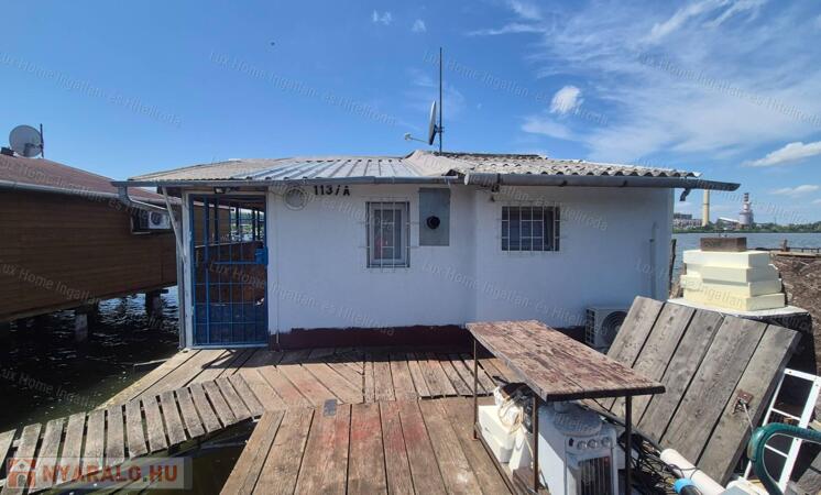 Eladó horgász stég a Bokodi tónál                                 