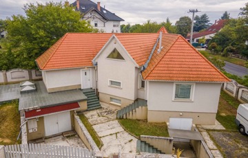 Eladó családi ház