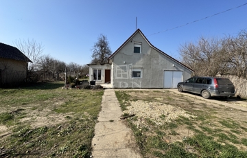 Eladó családi ház