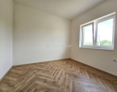 Eladó családi ház Pécs 114 900 000 Ft