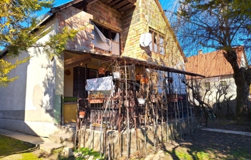 Eladó családi ház