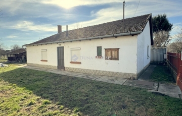 Eladó családi ház