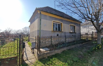 Eladó családi ház