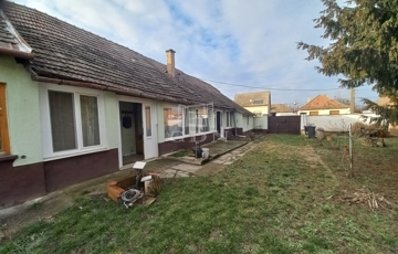 Eladó családi ház