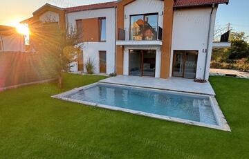 Eladó családi ház